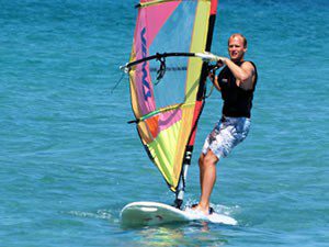windsurfen1-amfibie-treks-vancanze-sardinie